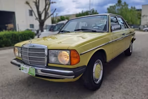 MERCEDES-BENZ 200 W123