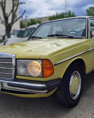 MERCEDES-BENZ 200 W123