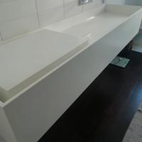 Lavabo sospeso in CORIAN DUPONT + Rubinetteria RIT