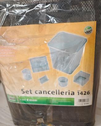 Set completo cancelleria Lebez