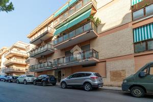 4 LOCALI A CIVITAVECCHIA
