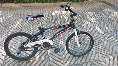 bicicletta da ragazzo BMX