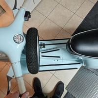 vespa 50 restaurata con libretto originale 