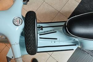 vespa 50 restaurata con libretto originale 