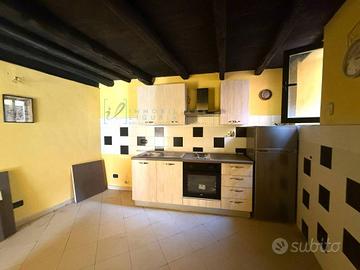 Rustico / Casale di 70 m² con 2 locali a Borghetto