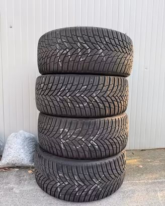 Gomme invernali Firestone Winterhawk 4 225/40 R18
