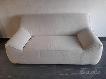 Divano semi-nuovo 175×105×84 altezza seduta cm