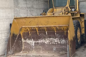 Pala gommata caterpilar 943