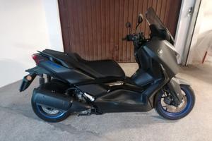 Yamaha X Max 300