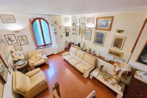 Casa indipendente di 135 m² con 5 locali a Montesp