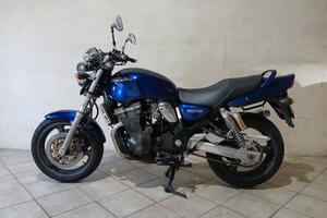 Suzuki GSX inazuma 750