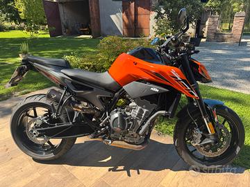 KTM duke 790