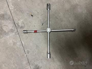 Chiave tubolare a croce da 19”-21”-17”