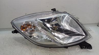 FARO ANTERIORE SINISTRO TOYOTA Yaris Serie 811700D