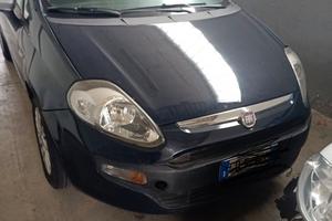                       Disponiamo autovendesi 