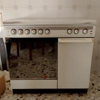 cucina gas e elettrica 