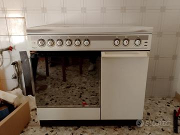 cucina gas e elettrica 