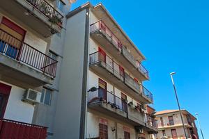 Appartamento vani cinque con garage