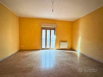 Appartamento via F. Petrarca 37, Barcellona P.G.ME