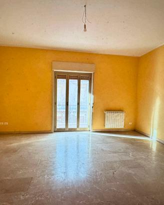 Appartamento via F. Petrarca 37, Barcellona P.G.ME
