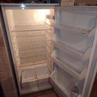 Frigorifero bianco da incasso