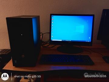 PC fisso Intel i5 più monitor 