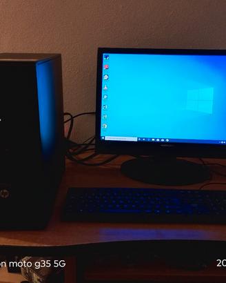 PC fisso Intel i5 più monitor 