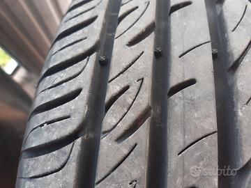 pneumatici 215/65 R16 H
