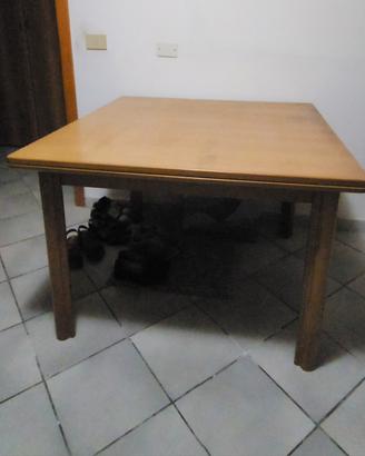 Set  tavolo e 4 sedie in legno