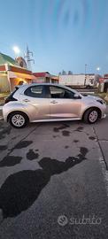 toyota yaris full hybrid