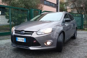 Ford Focus 1.6 TDCi 116cv st line