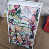 Sacchetti di terriccio pronti all uso da 10 l