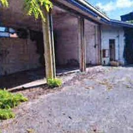 Immobile in asta di 1642 m² a Besana in Brianza