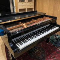 Pianoforte a mezza coda YAMAHA C2