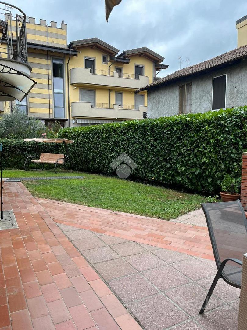 PORZIONE DI BIFAMILIARE A CERRO AL LAMBRO - Vista 6