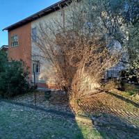 Affascinante Porzione di Bifamiliare da Ristruttur