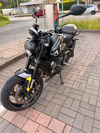 Trident 660