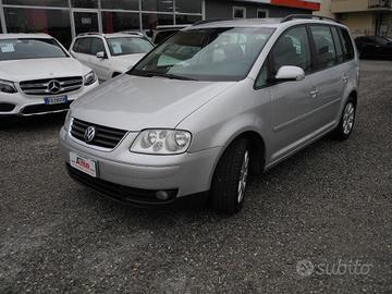 VOLKSWAGEN Touran 1.9 TDI 105cv -AUTOCARRO 5 POS