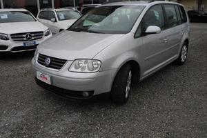 VOLKSWAGEN Touran 1.9 TDI 105cv -AUTOCARRO 5 POS