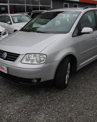 VOLKSWAGEN Touran 1.9 TDI 105cv -AUTOCARRO 5 POS