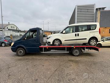 Carroattrezzi mercedes patente B portata 1456kg €5