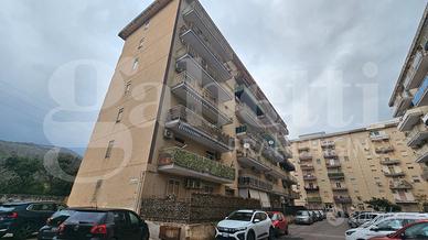 Pressi Brunelleschi trilocale 117 mq 2° piano