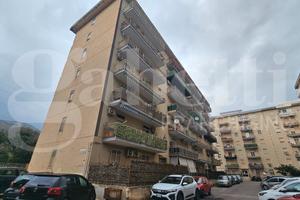 Pressi Brunelleschi trilocale 117 mq 2° piano