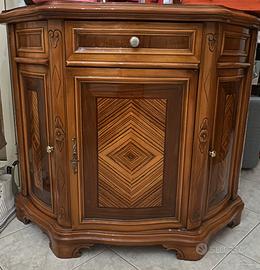 Mobili stile classico