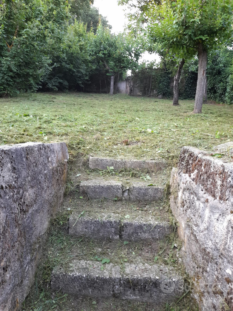 Magazzini con terreno 1,5 km dal centro - Vista 4