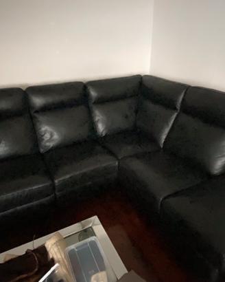 Divano angolare in pelle nera