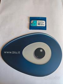 Tappetino per mouse blu e salvietta sigillata