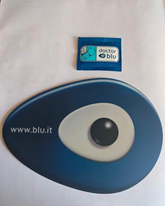 Tappetino per mouse blu e salvietta sigillata
