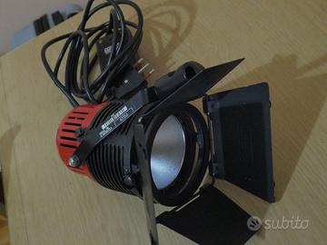 Ianiro Gulliver 300W – luce da studio