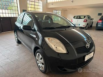Toyota Yaris 1.0 3 porte
